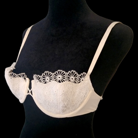 🌻Vintage Victoria Secret Daisy Bra - Picture 9 of 9